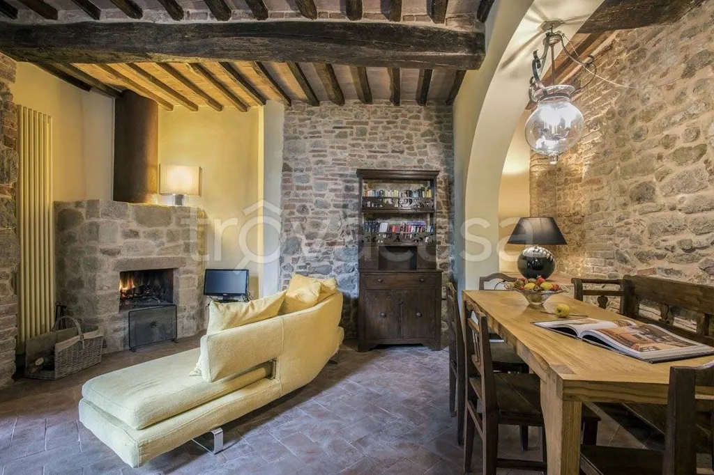 Dining Room - Auctioned Apartment with Garden in Sant'Ippolito
