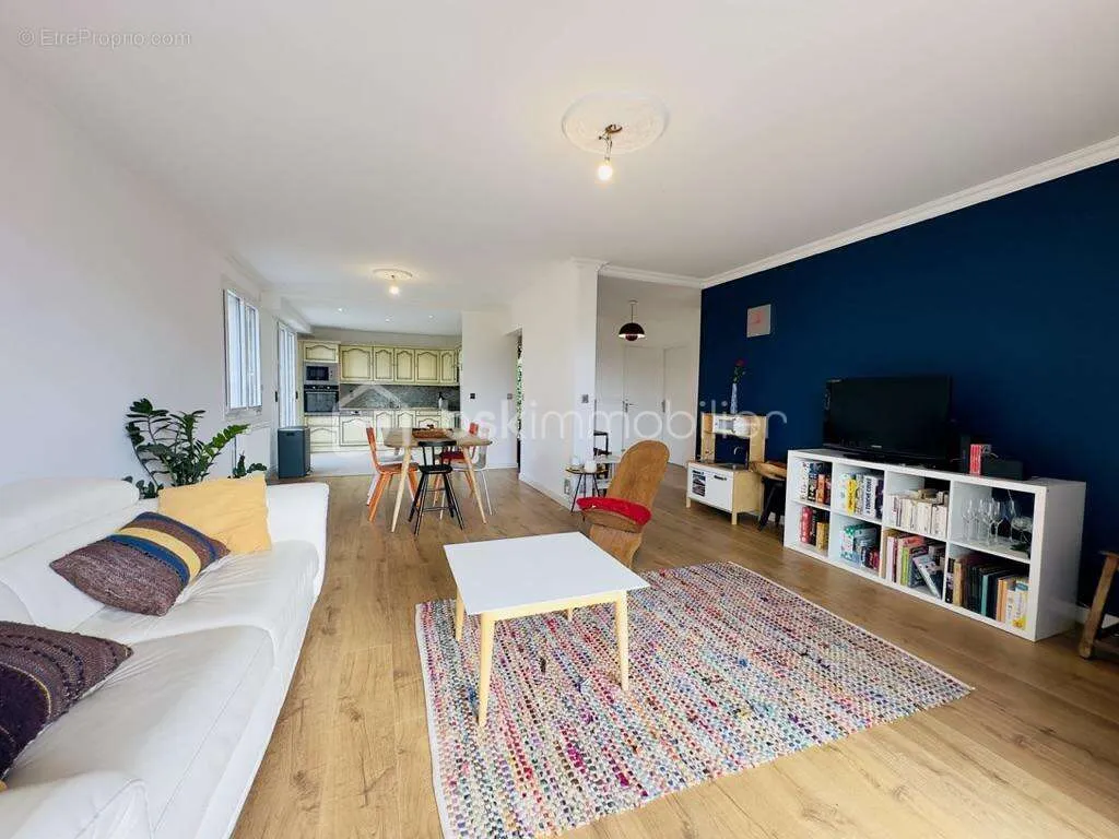 Elutuba - Detached House with Garden in Bromines