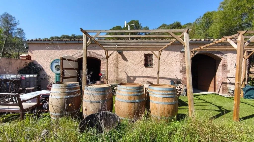 Aed - Boutique Vineyard with Winery in Priorat