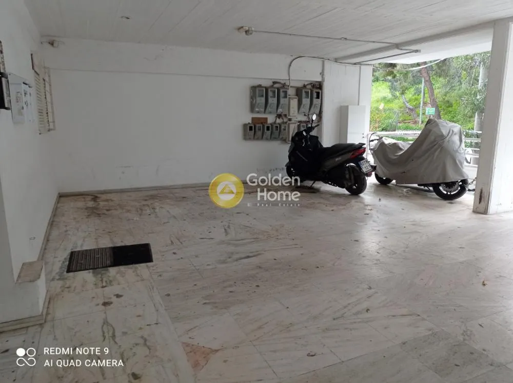 Garage - Apartment with Panoramic View in Nea Filadelfeia