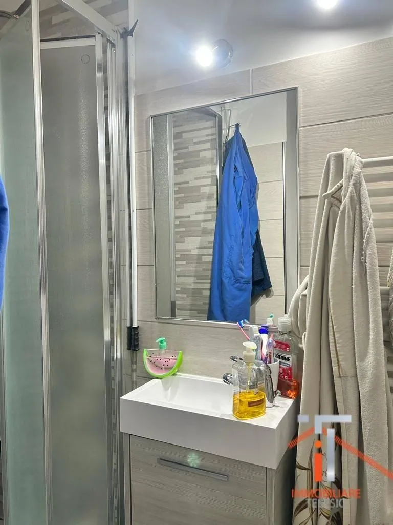 Bathrooms - Modern Villa with Balcony in Mendicino