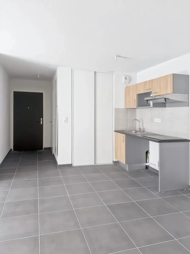 Cuisine - Appartement Moderne avec Balcon Sud à Arpajon