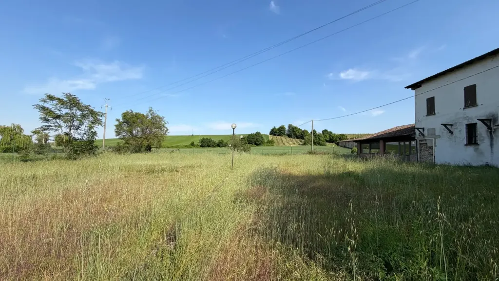 Jardin - Rustic Complex with Multiple Units in Carpaneto Piacentino