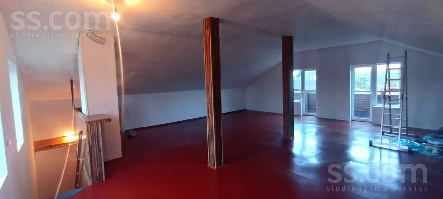Pièces - Rented House with Central Heating in Iecava
