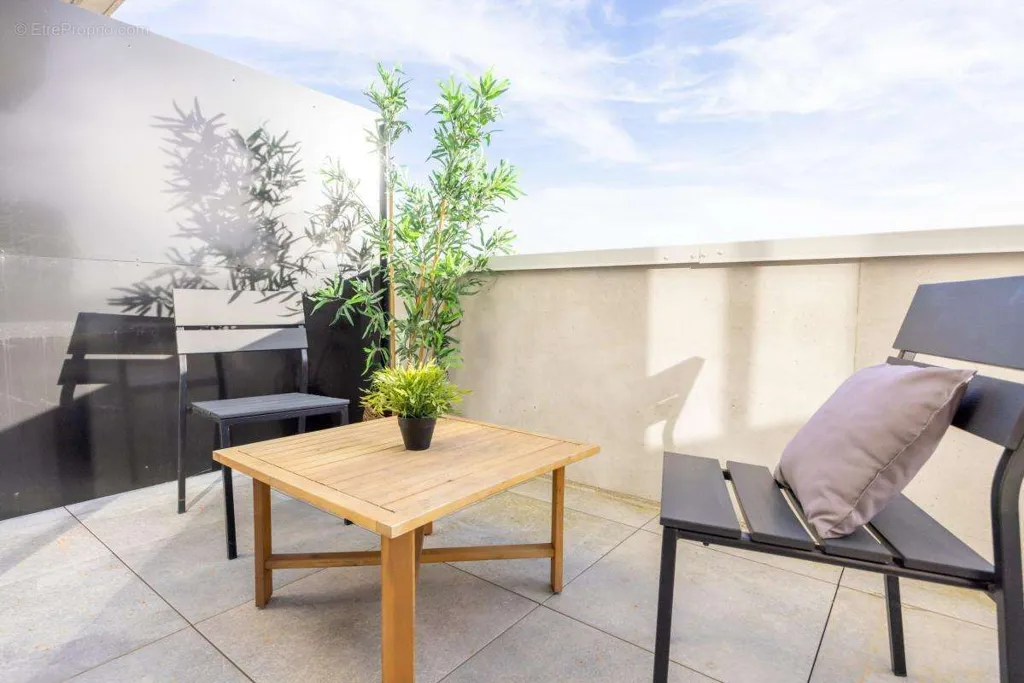 Terrasse - Triplex Récent avec Rooftop à Paris