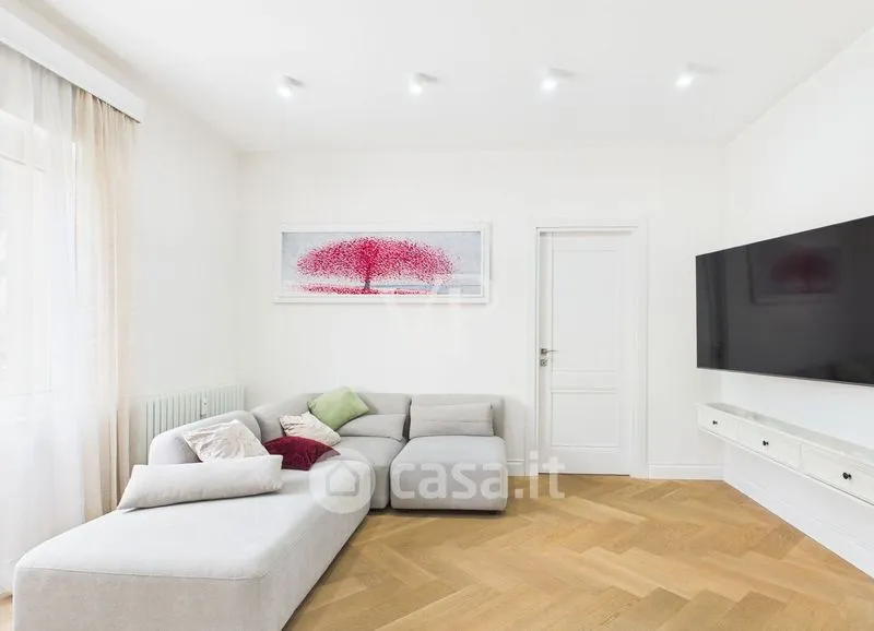 Elutuba - Modernised Apartment with Balcony in Merano