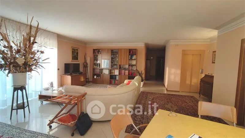 Salón - Villa with Lake View in Verbania