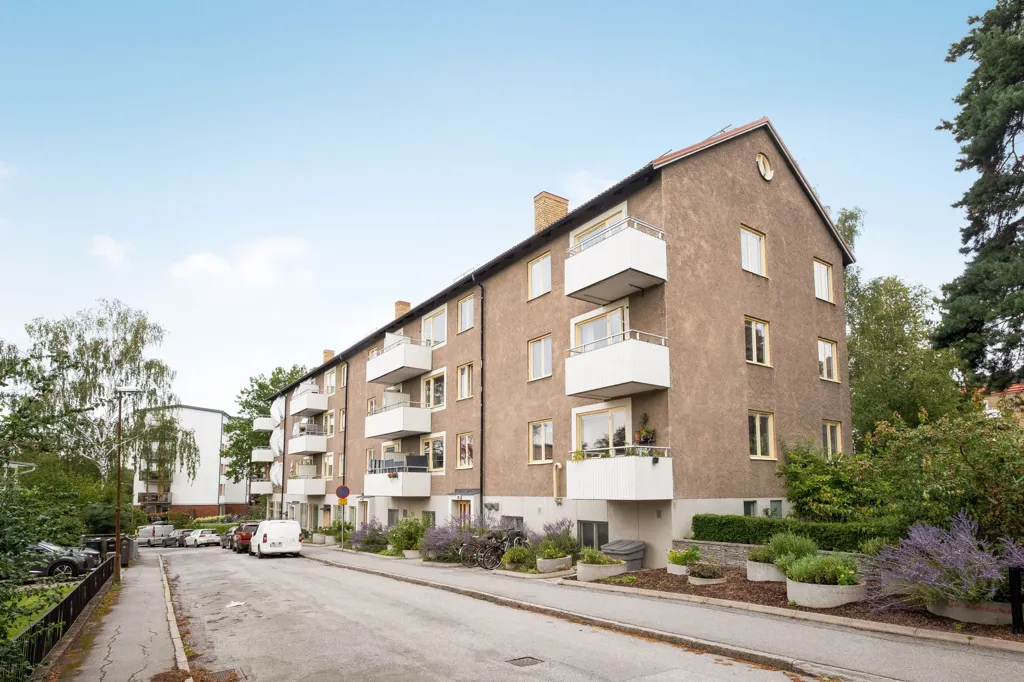 Välivaade - Apartment with South-Facing Balcony in Stureby