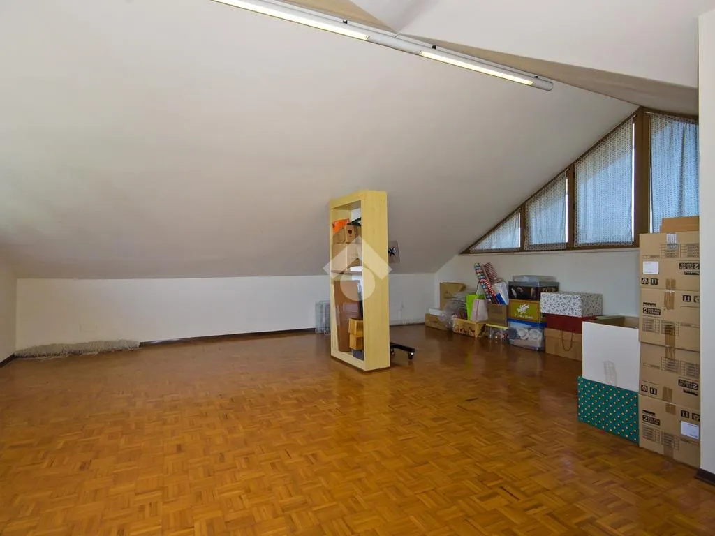 Pièces - Villa with Panoramic Terraces in Pecetto Torinese