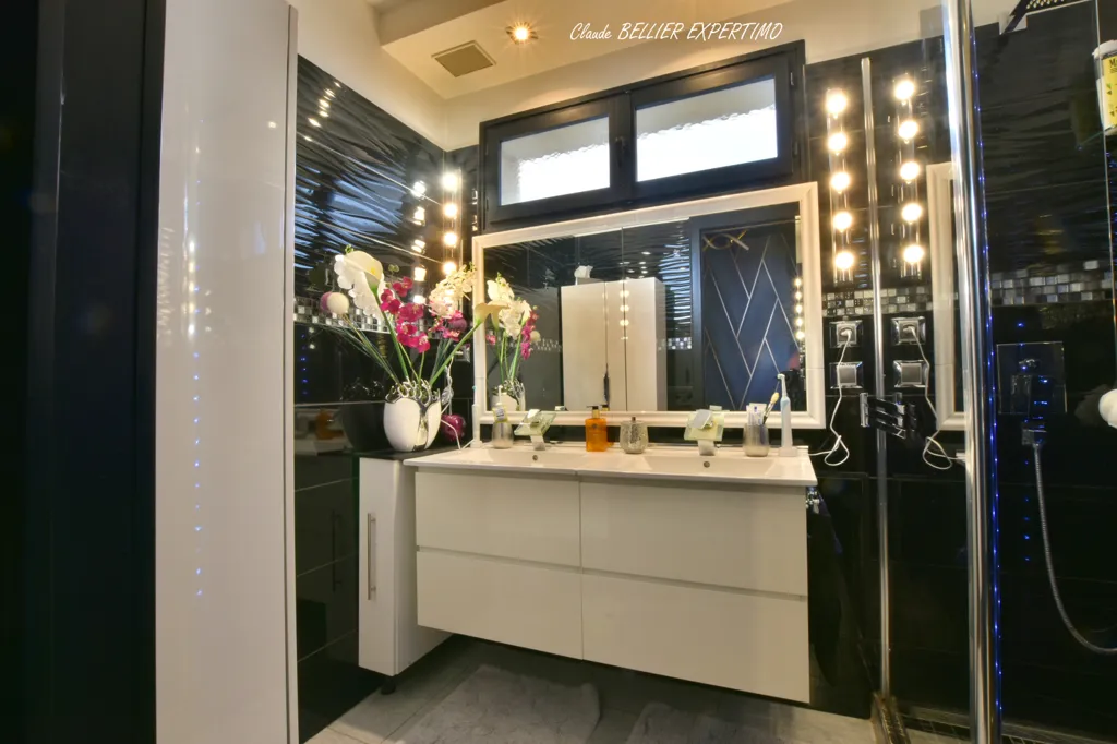 Salles de bain - Appartement T4 Rénové avec Vue Panoramique à Marseille