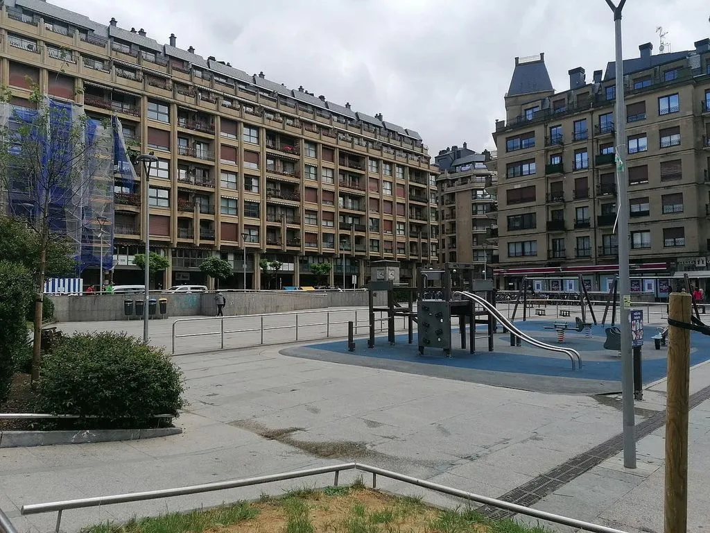 Balcon - Apartment with Balcony in San Sebastián