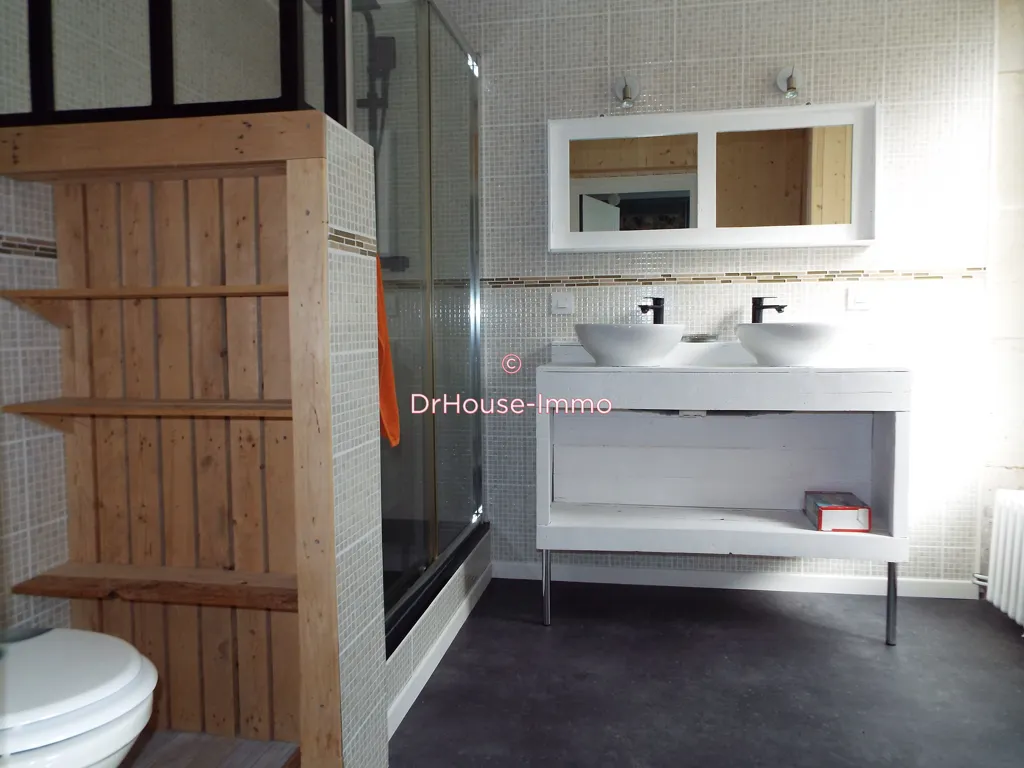 Salles de bain - Maison Ancienne Rénovée avec Terrasse à Cognac