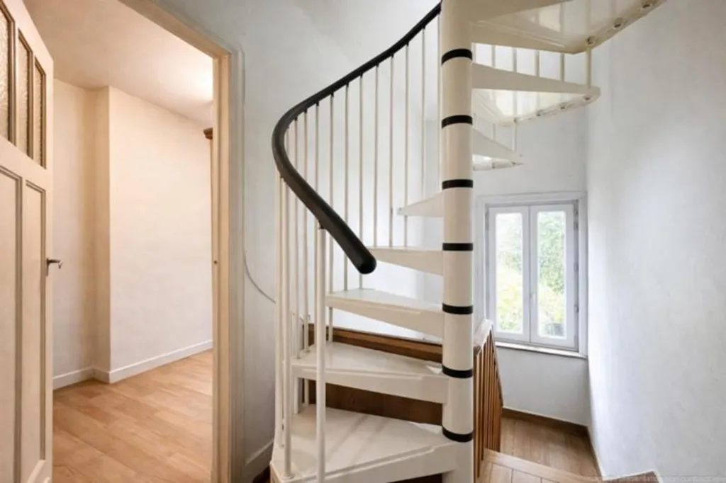Toad - House with Basement in Woluwe-Saint-Pierre