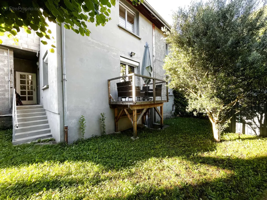Giardino - Two Apartments with Garden in Vizille