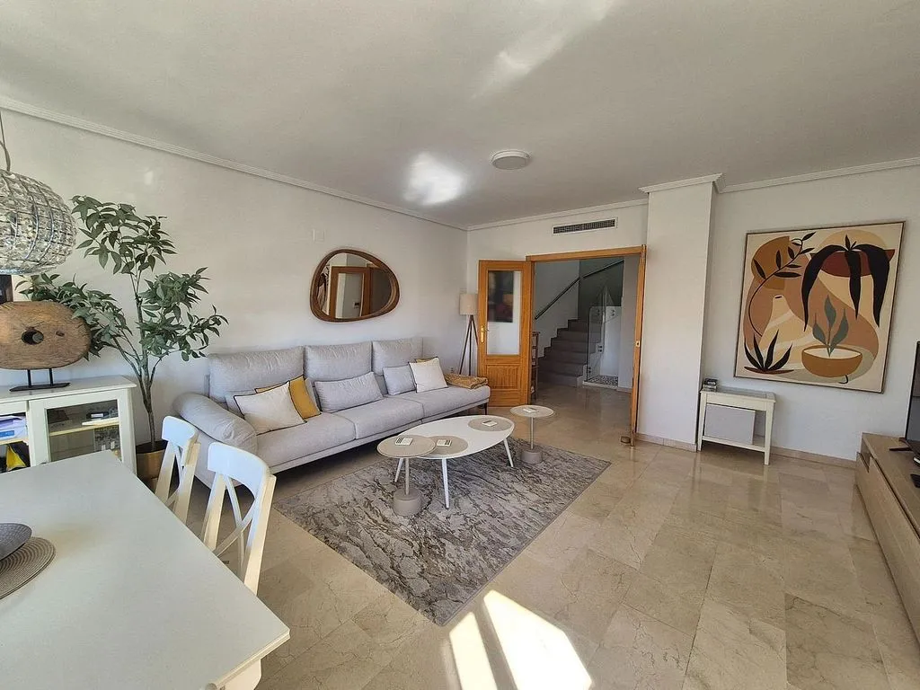 Salón - Ático duplex con terraza en Carrer de l'Estatut Valencià