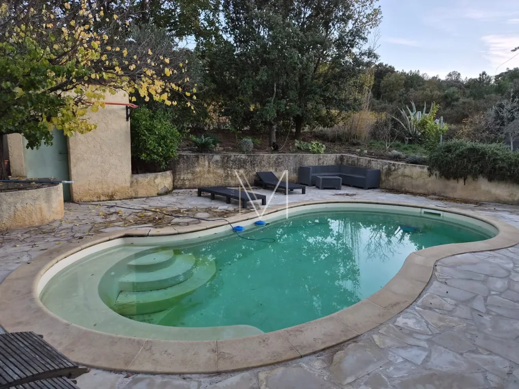 Piscine - Maison Luxueuse avec Piscine au Plan-de-la-Tour