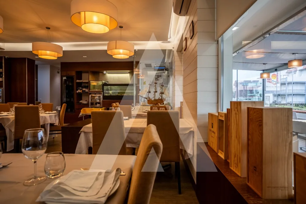 Söögituba - Established Restaurant with Sea View in Costa Nova