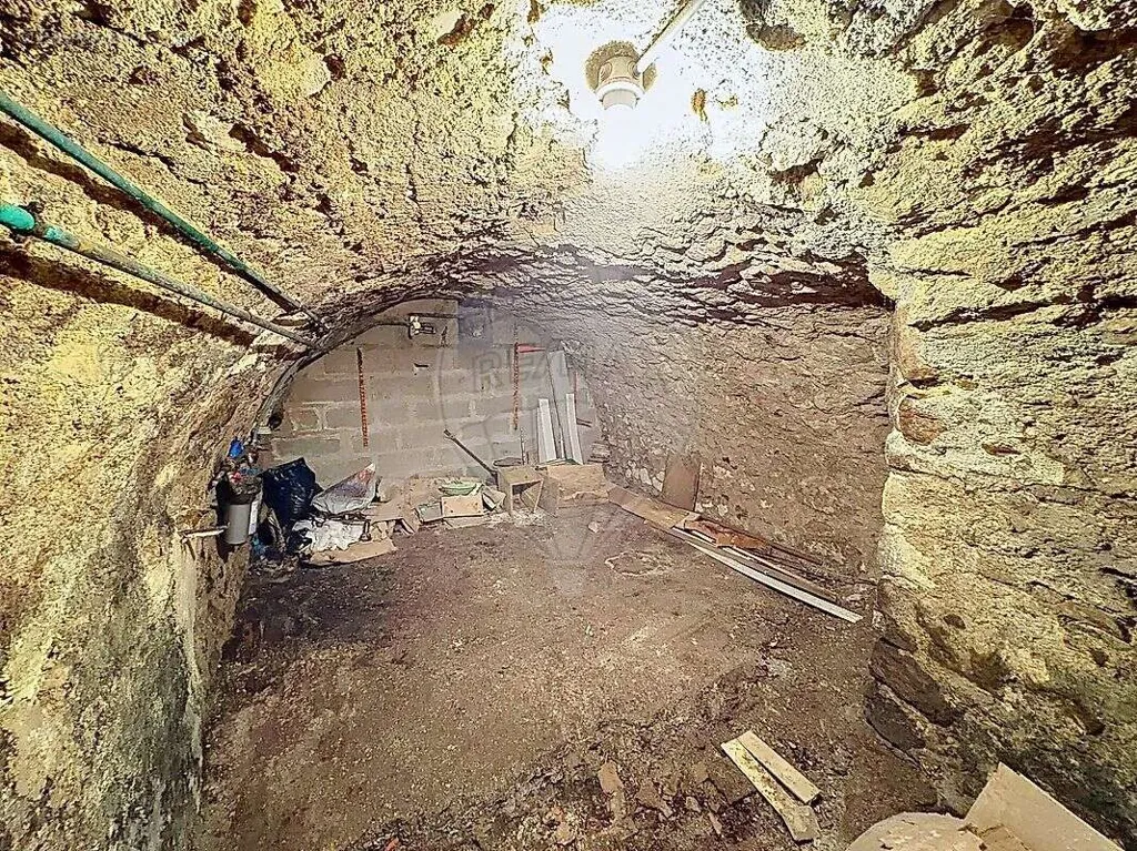 Pièces - Maison de Ville avec Vue sur Cathédrale à Sens