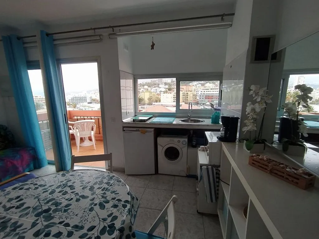 Köök - Studio with Pool on Melchor Luz Avenue