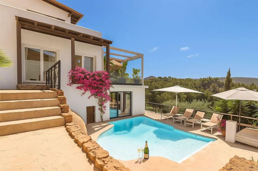 Piscine - Luxury Villa with Panoramic Views in Can Furnet