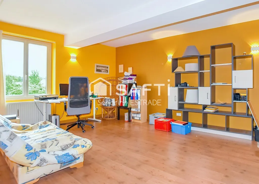 Toad - Charm House with Rental Potential in Montverdun