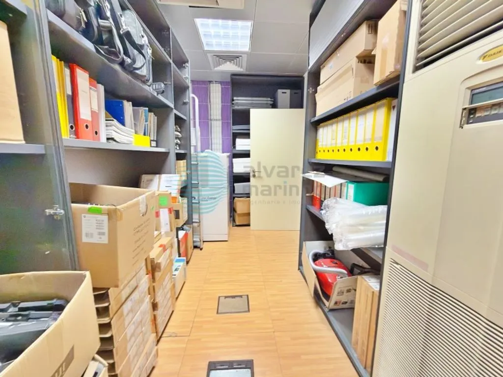 Office - Office with Air Conditioning in Campo Grande, Lisbon