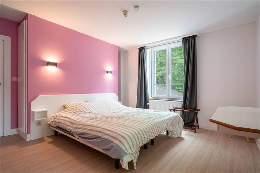 Chambres - Appart-Hôtel Converti avec Terrasse à Herbeumont