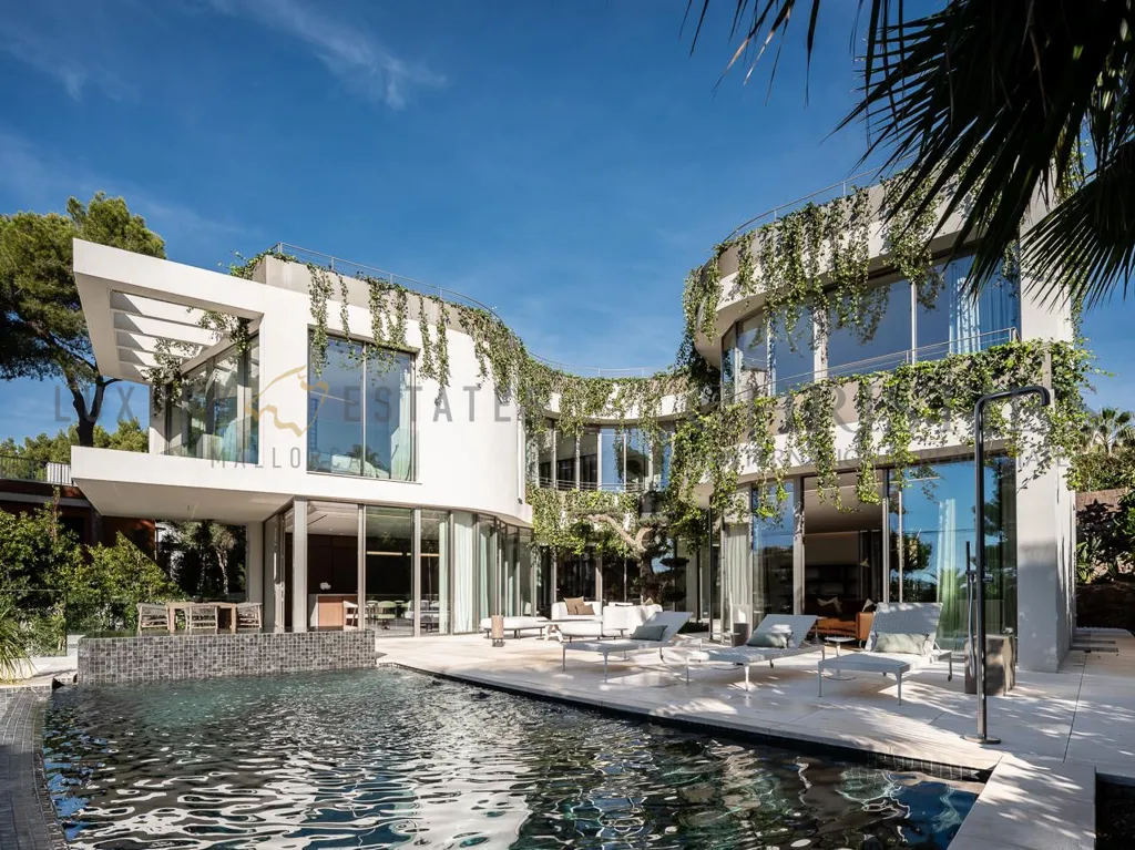 Pool - Contemporary Villa with Sea Views in Bendinat