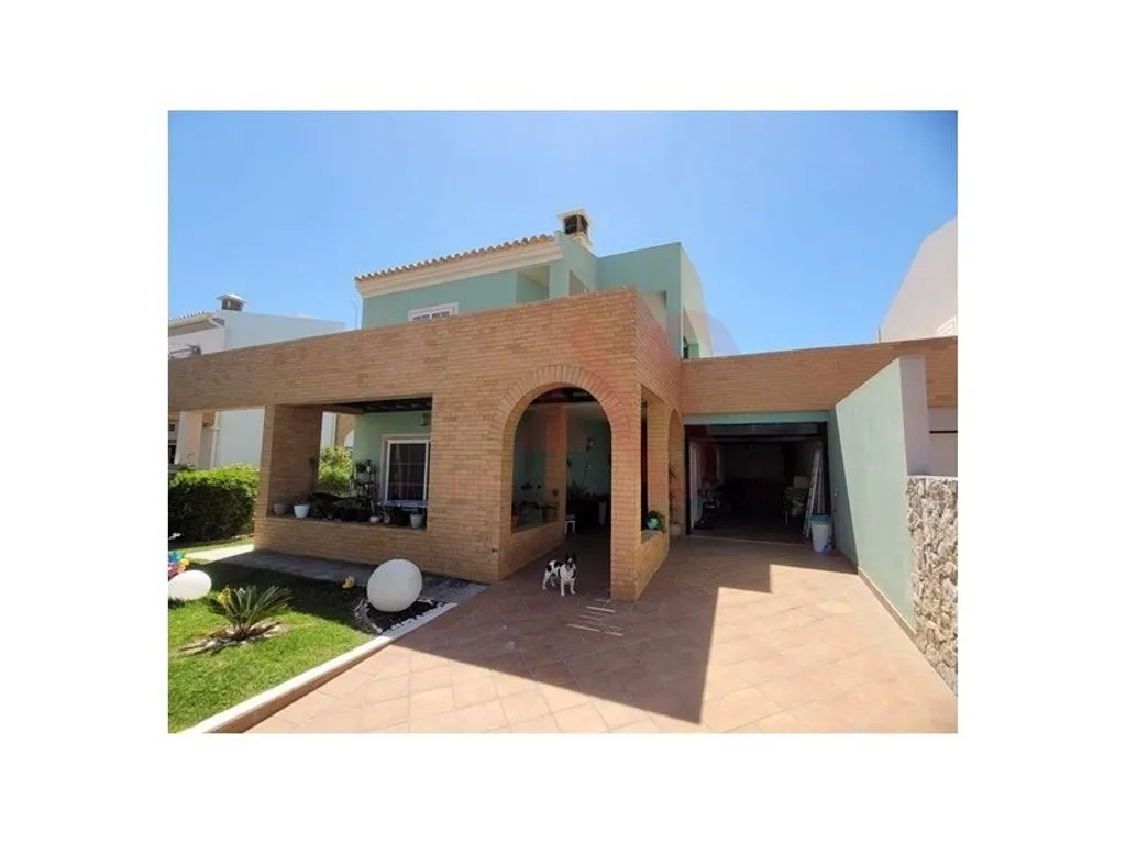 Välivaade - 4-Bedroom House with Pool in Almancil, Loulé