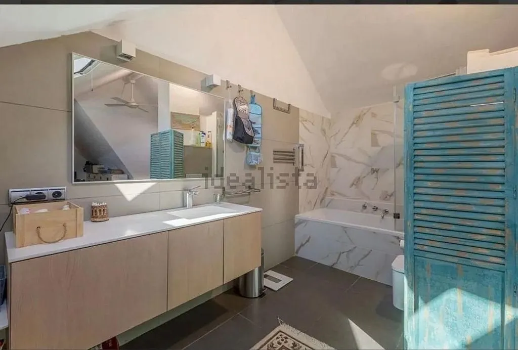 Salles de bain - Penthouse with Pool in Aiora, Valencia