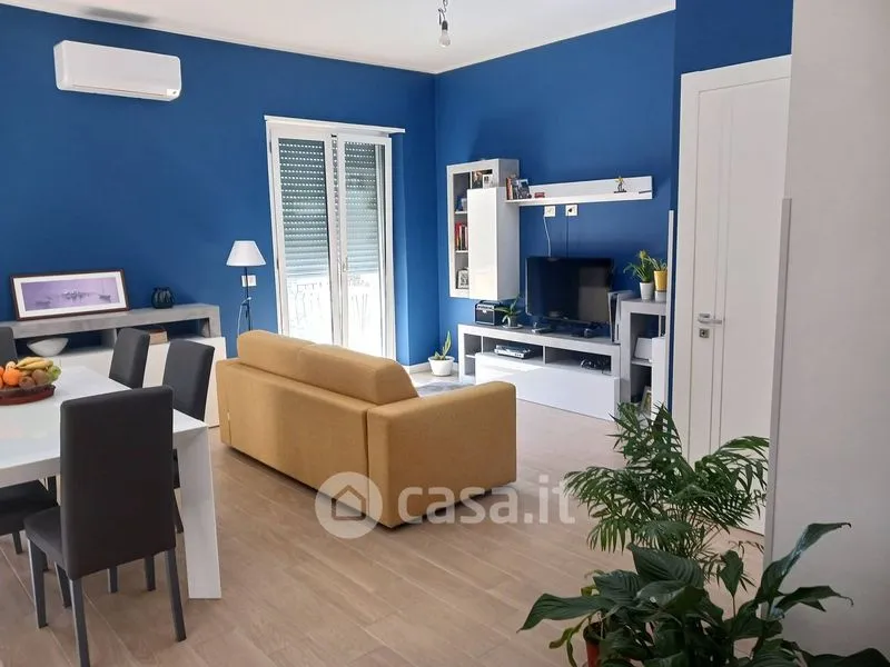 Elutuba - Modernised Apartment with Balcony in Catanzaro