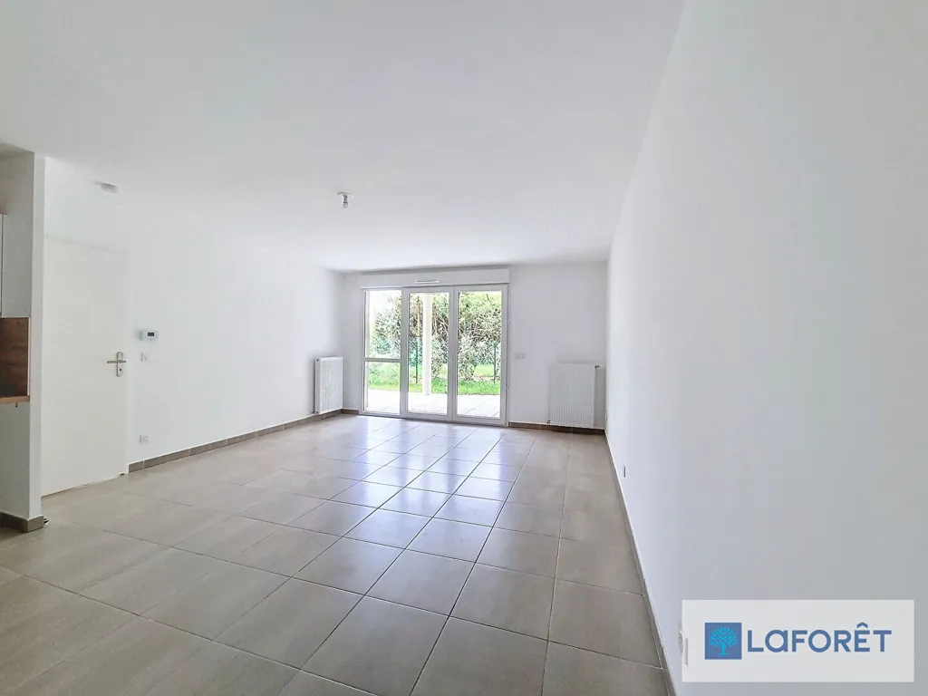 Elutuba - Flat with Terrace in Saint-Genis-Pouilly