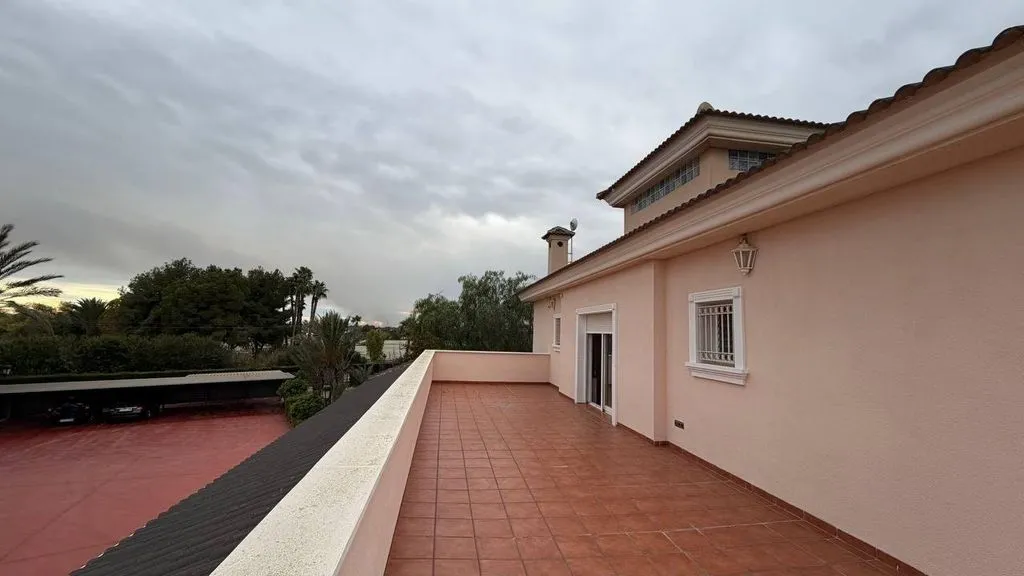 Terrass - Luxury Chalet with Pool in Elche