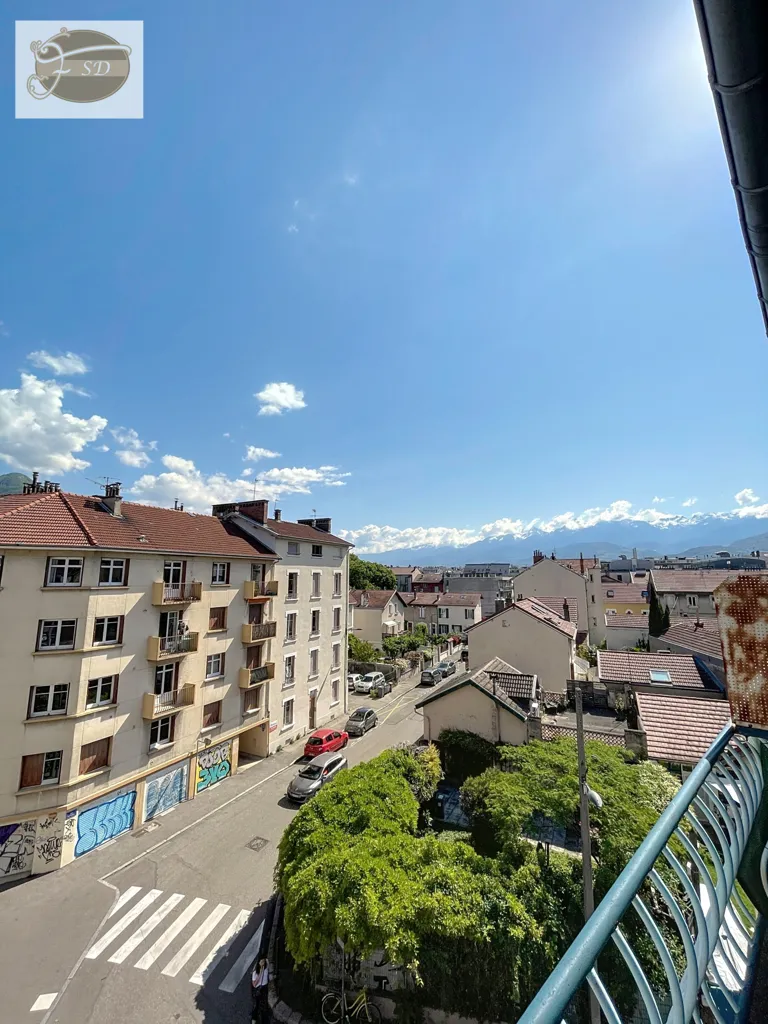 Balcon - T2 Meublé avec Vue Montagnes à Grenoble