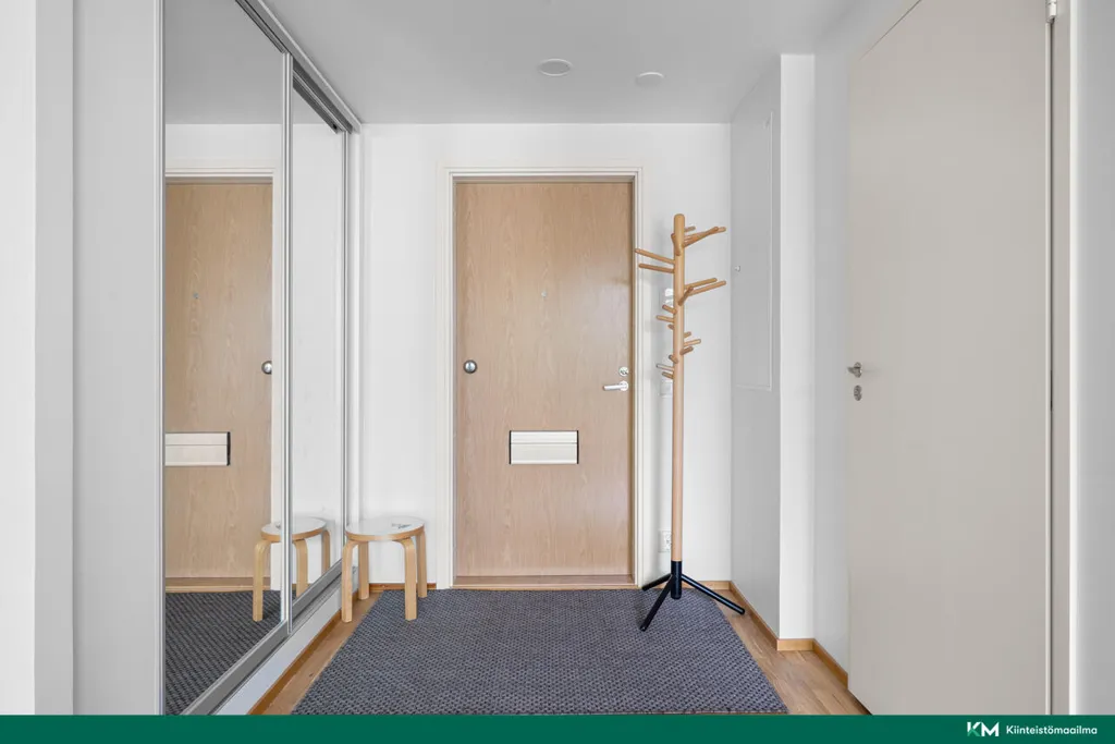 Entrée - Modern Apartment with Balcony in Helsinki