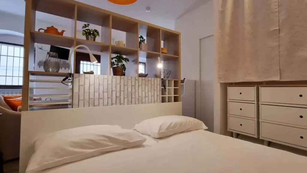 Chambres - Appartement 1 pièces à IT