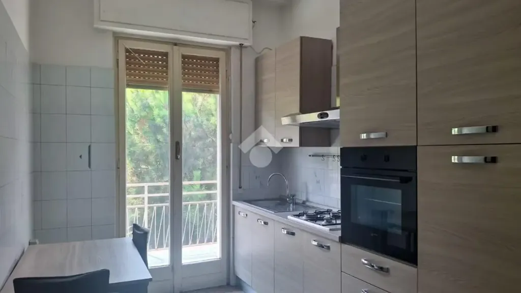 Cuisine - Apartment with Balcony in Savona