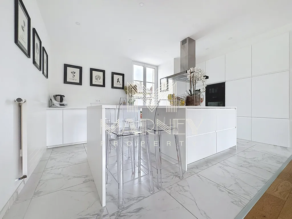 Maison 15 pièces à Compiègne