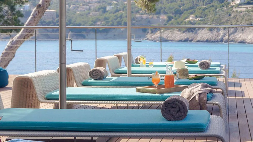 Piscine - Luxury Villa with Sea Views in Camp de Mar