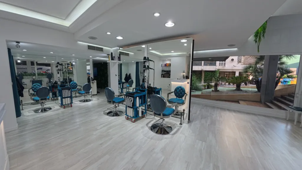 Toad - Design Salon with Modern Finishes in Benidorm