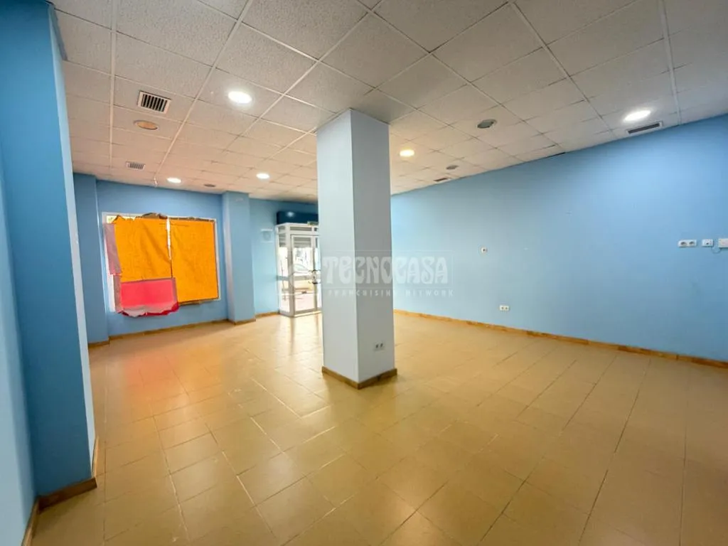 Toad - Commercial Space in Cerro Amate, Sevilla