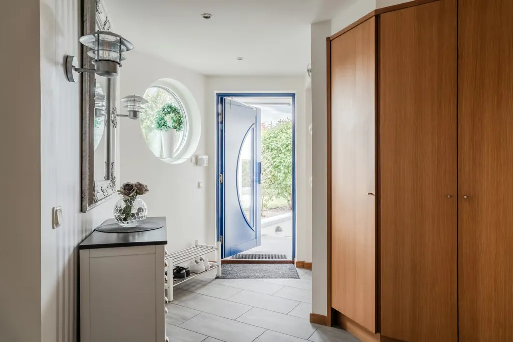 Entrée - Architectural Villa with Sea View in Södra Näs
