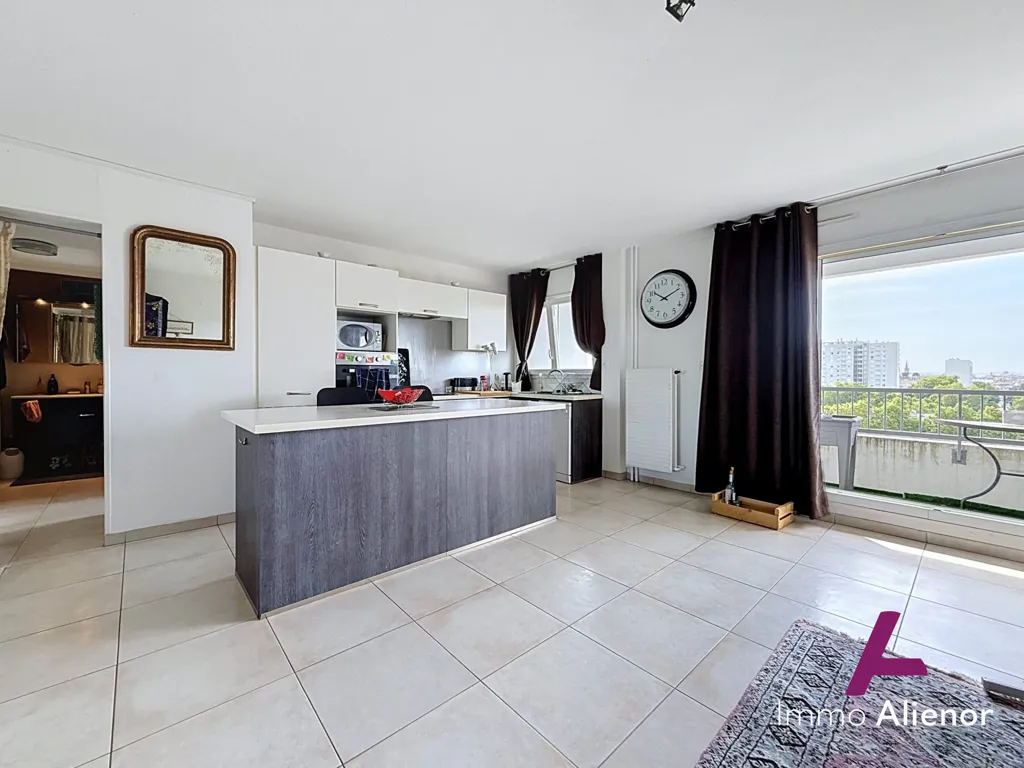 Küche - 2-Bedroom Apartment with Balcony in Bordeaux