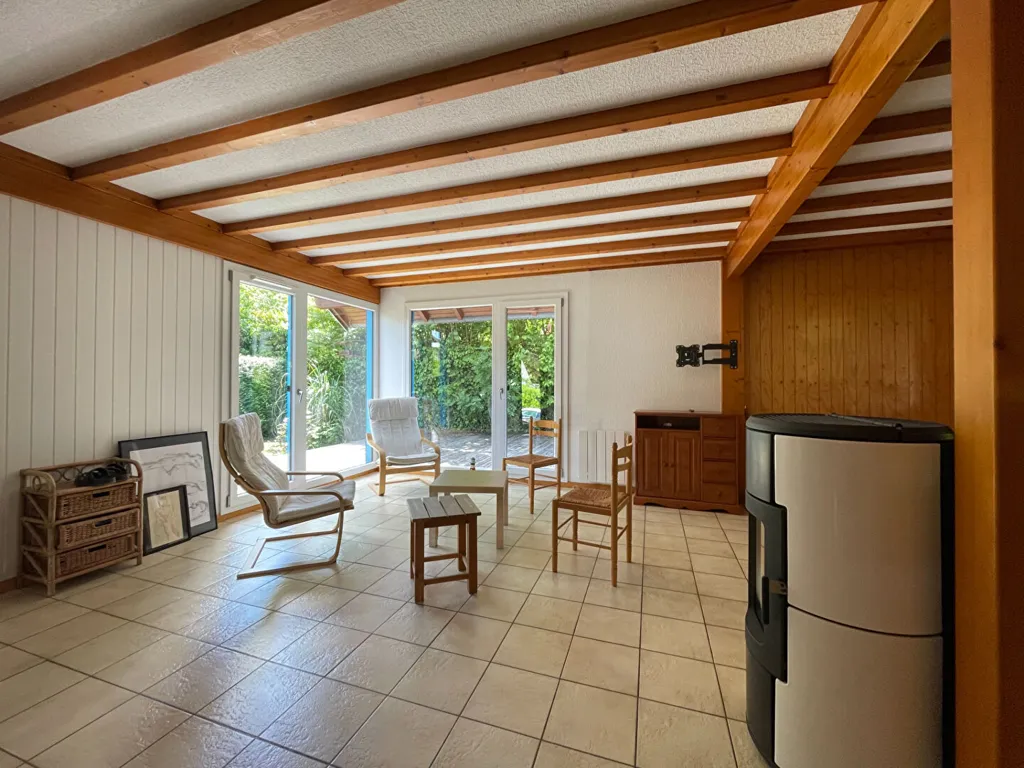 Séjour - Maison T6 avec Sous-Sol Complet dans le Jardin à Besançon Bregille