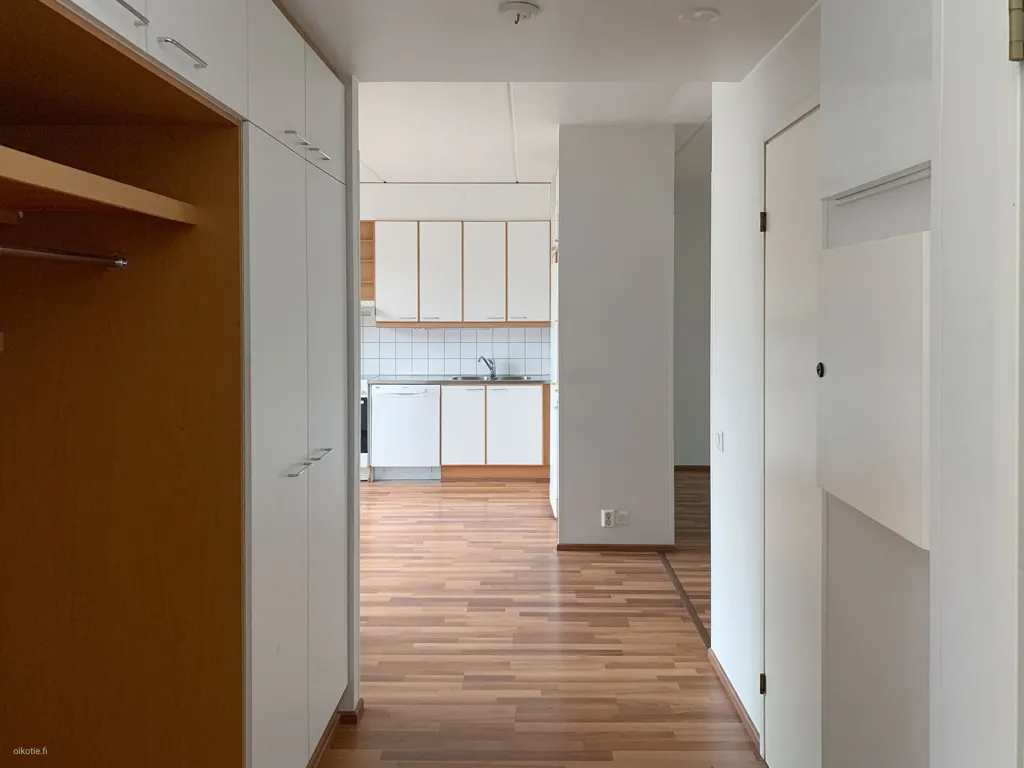 Hallway - Spacious Flat with Sauna in Sörnäinen, Helsinki