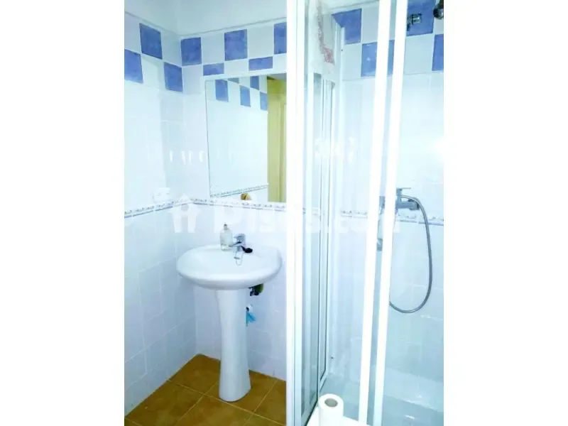 Bathrooms - Three-Storey House with Sea Views in Nerja