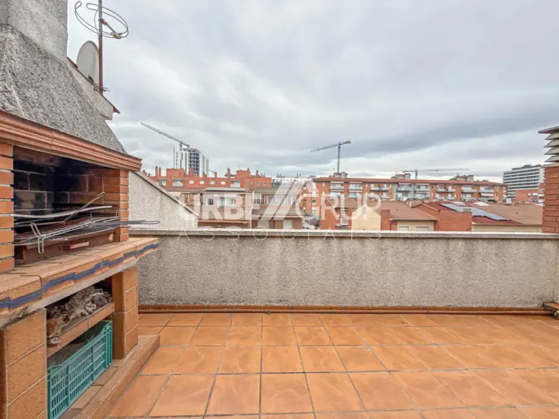 Terrass - Detached Corner House with Multiple Terraces in Martorell