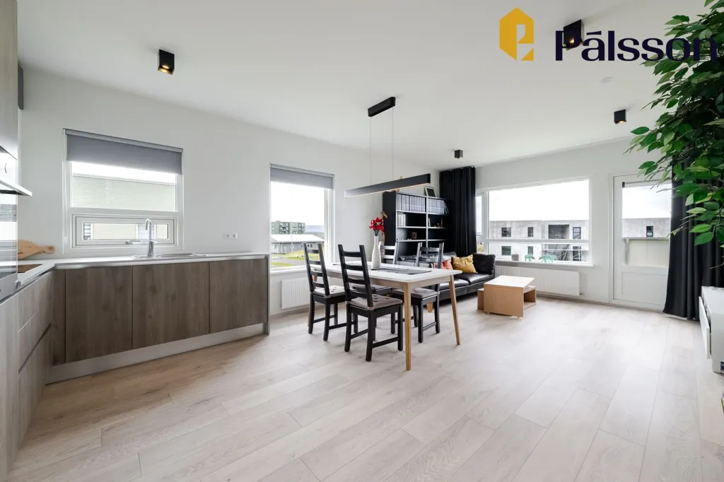 Sala da pranzo - 4-Bed Apartment with Balcony in Vogar