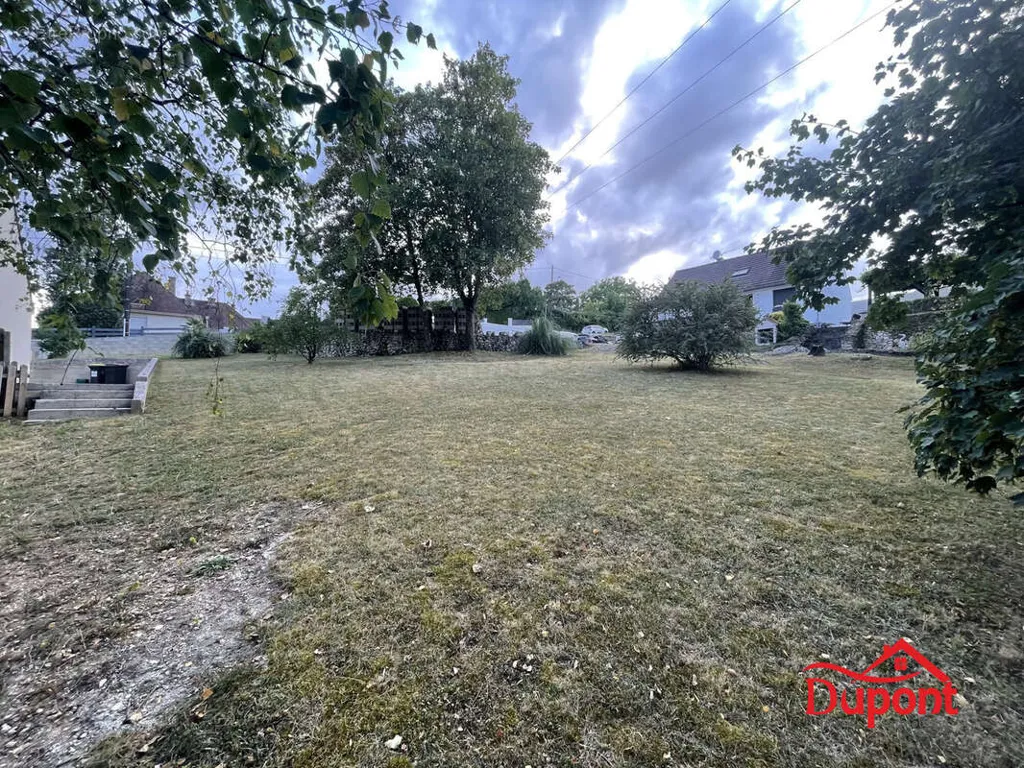 Giardino - Constructible Plot with Street Viability in Poigny