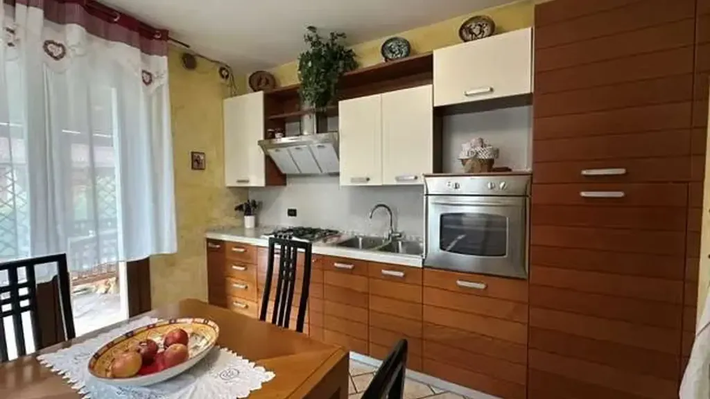 Cuisine - Villa with Private Garden in Salgareda